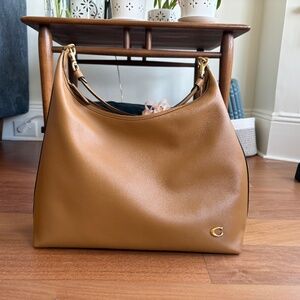 Coach Juliet 38 honey brown - excellent condition